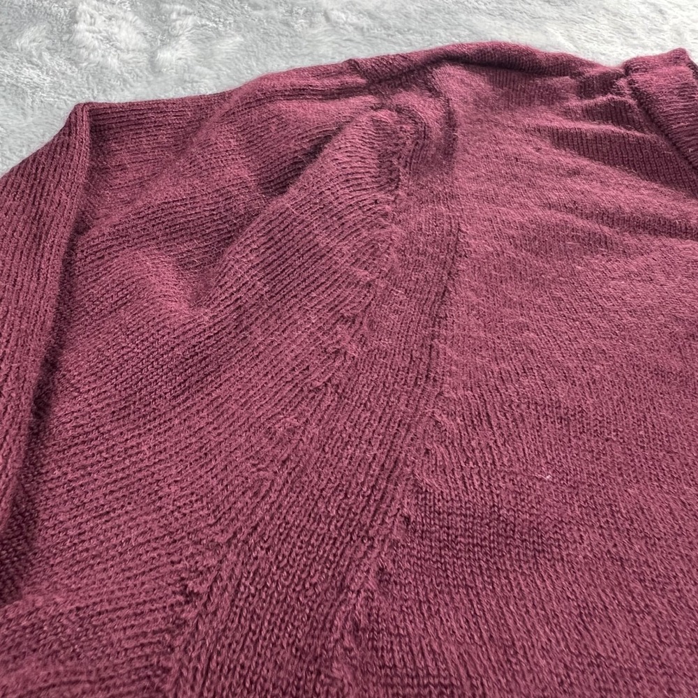EXPRESS Crewneck Sweater Mens Medium Burgundy Maroon 100 Merino Wool .5" Hole - Picture 6 of 16